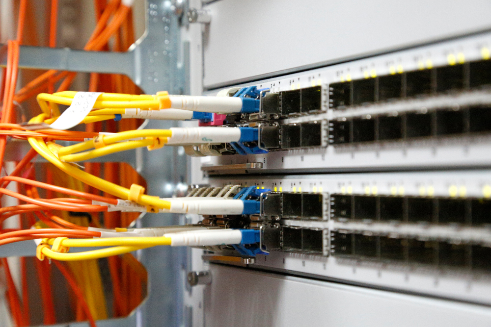 Безопасность сетей связи. Сети связи. Слаботочные сети. Сетевая связь. Проектирование слаботочных сетей.
